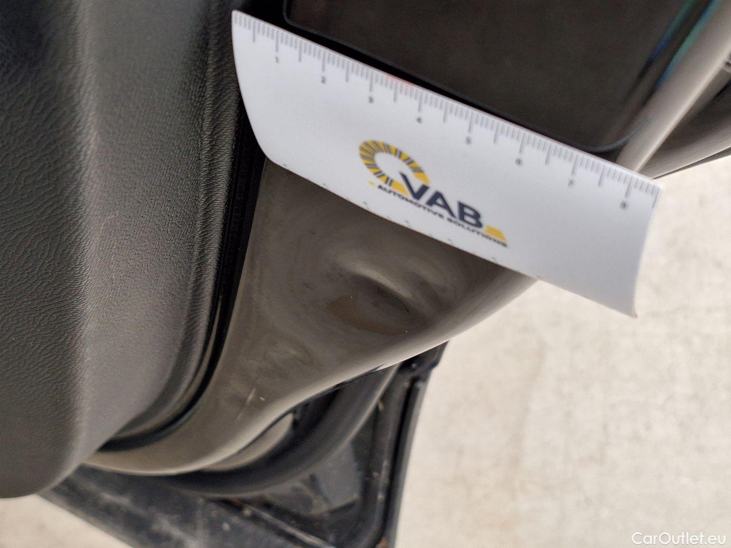  Peugeot  5008 Peugeot,  '16, Peugeot  1.5 BlueHDi 96kW S&S EAT8 Active 5d 7pl #23