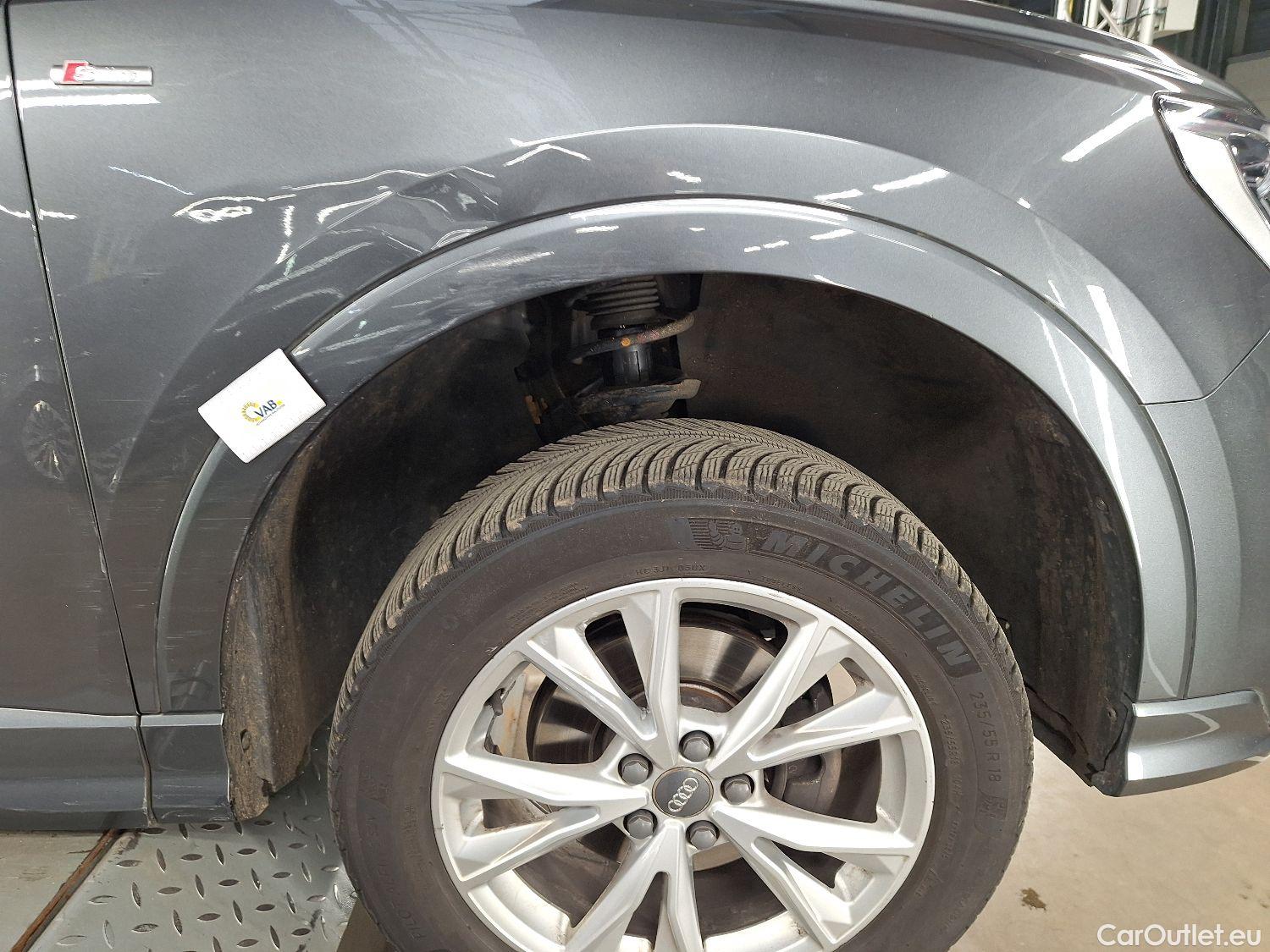  Audi  Q3 Audi,  '18, Audi  35 TDI S tronic S line Business Edition 5d #17