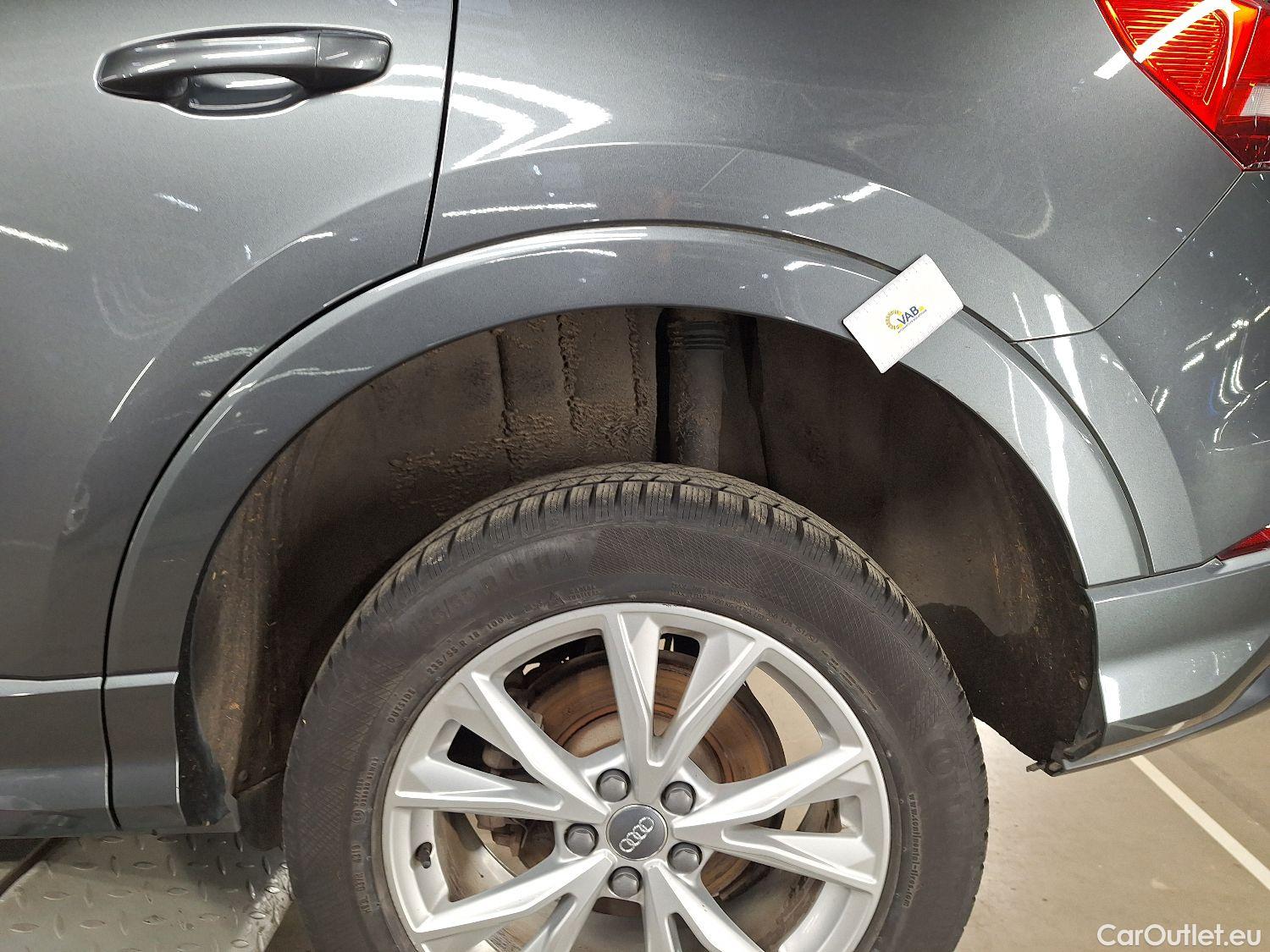  Audi  Q3 Audi,  '18, Audi  35 TDI S tronic S line Business Edition 5d #43