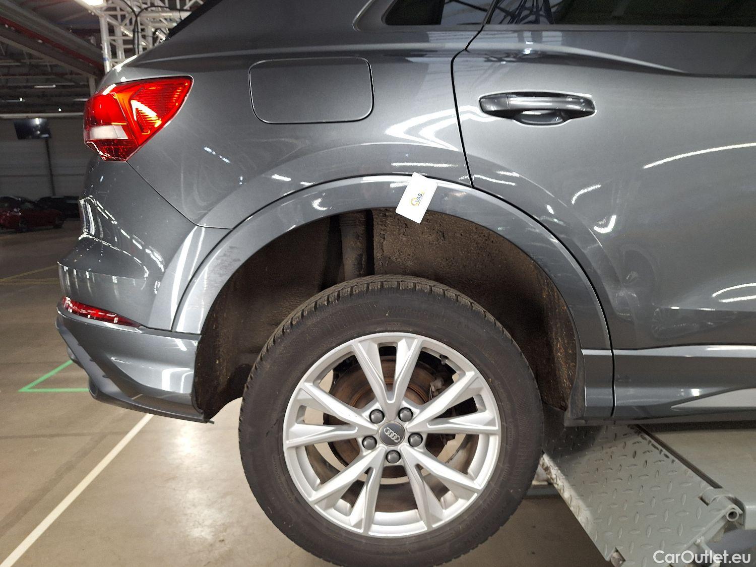  Audi  Q3 Audi,  '18, Audi  35 TDI S tronic S line Business Edition 5d #27