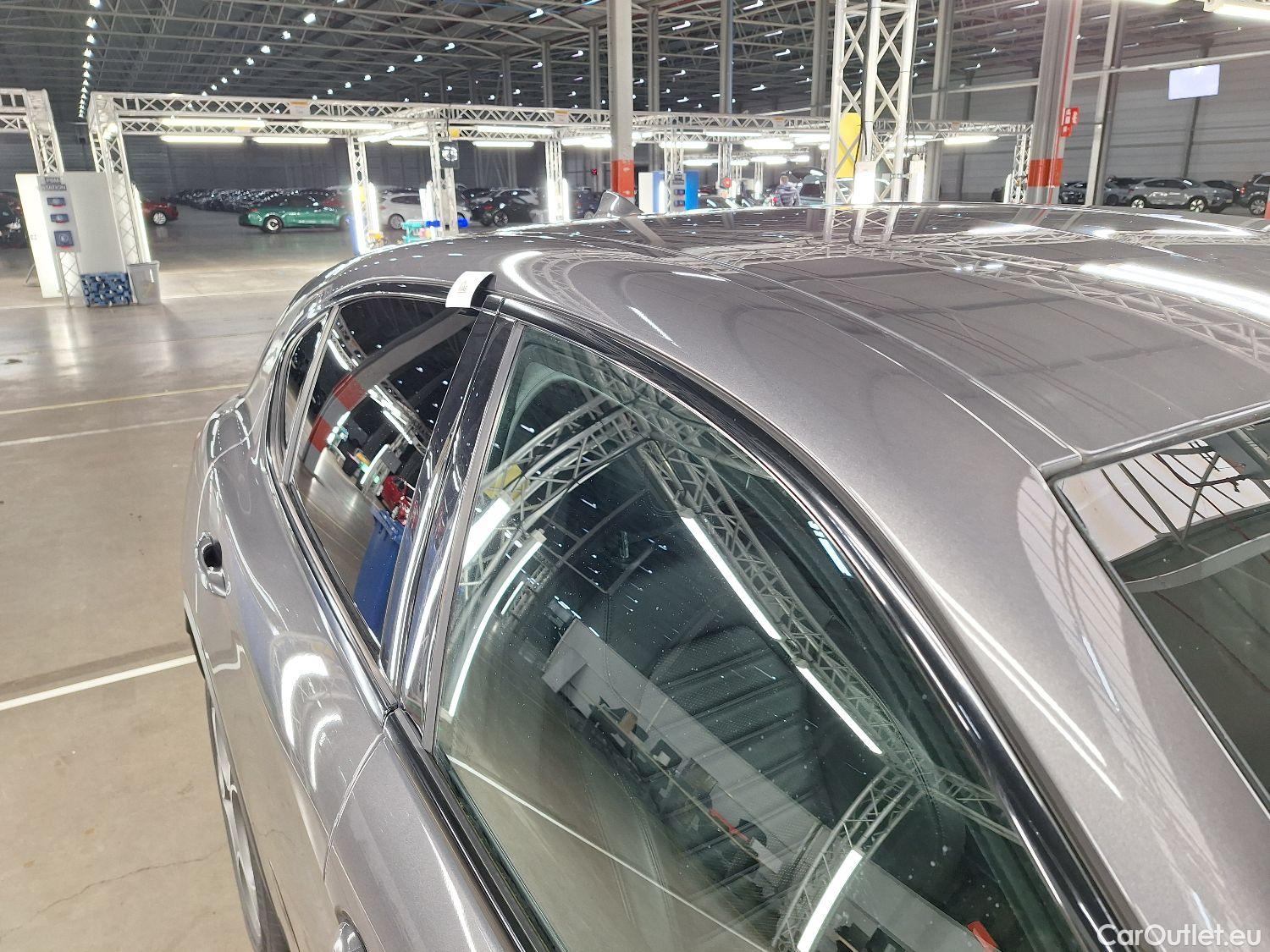  Alfa Romeo   STELVIO Alfa Romeo, '17, Alfa Romeo 2.0 200 Sprint AWD 5d #13