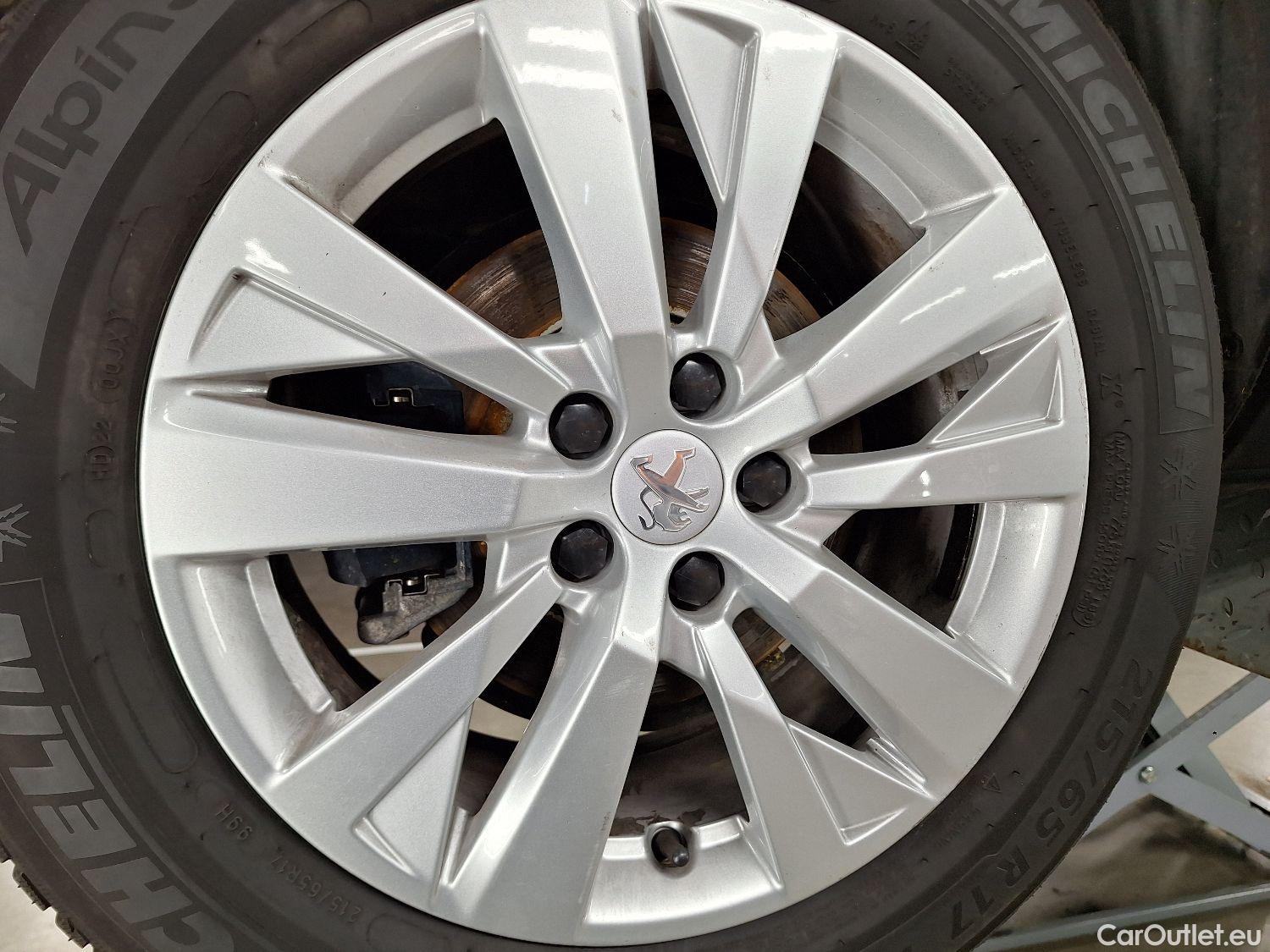  Peugeot  5008 Peugeot,  FL'20, Peugeot  1.2 PureTech 96kW S&S EAT8 Active Pac #1