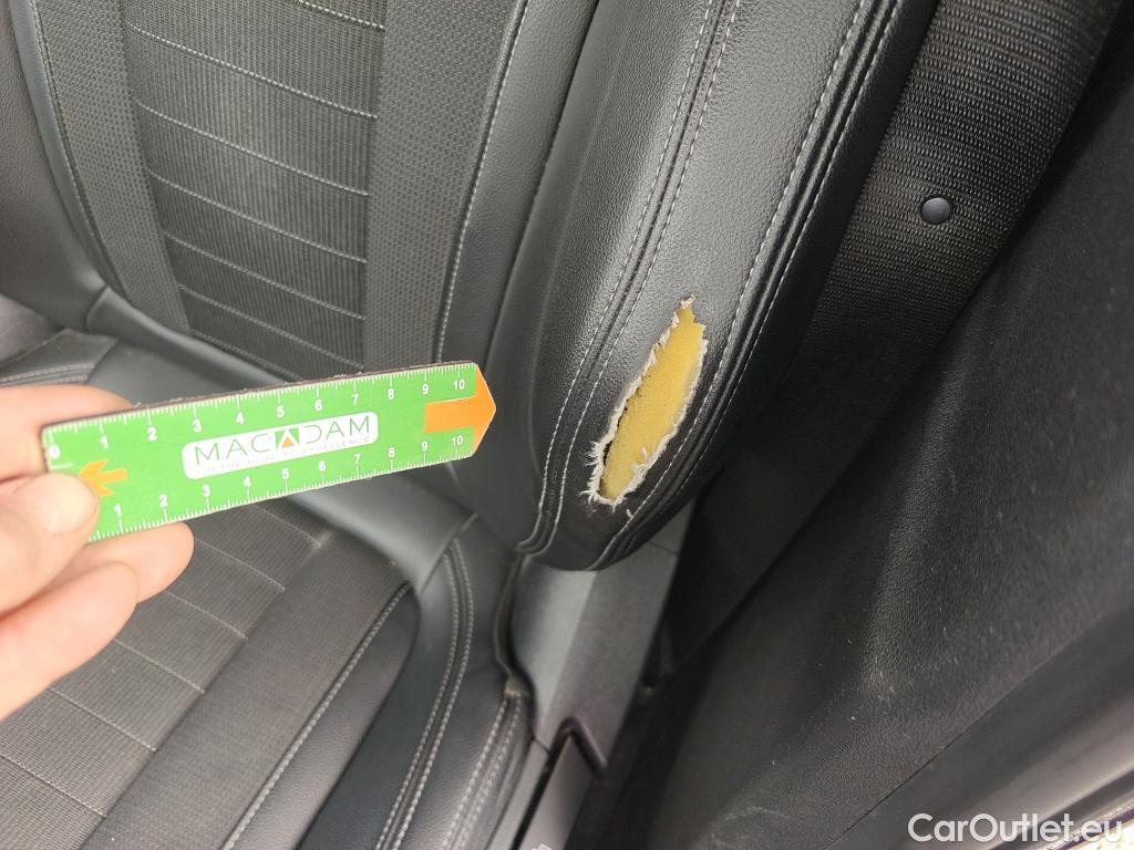  Bmw  Serie 3 BMW  / 2018 / 4P / sedán 318d Auto. #6