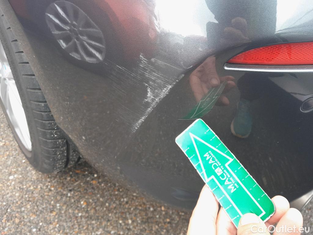  Bmw  Serie 1 BMW  / 2019 / 5P / berlina con portón 118i #18