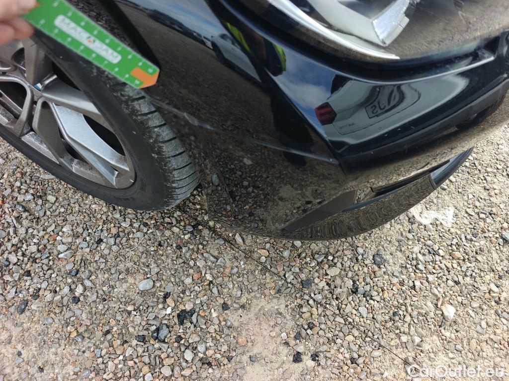  Bmw  Serie 3 BMW  / 2018 / 4P / sedán 318d Auto. #14