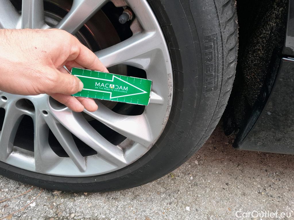  Bmw  Serie 2 BMW  Active Tourer/2018/5P/monovolumen compacto 225xe iPerformance #20