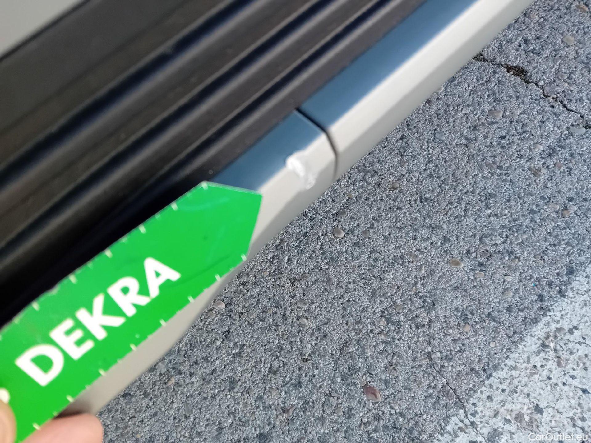  Hyundai  Konna HYUNDAI Kona / 2020 / 5P / todoterreno 1.0 TGDI Klass 4X2 #6