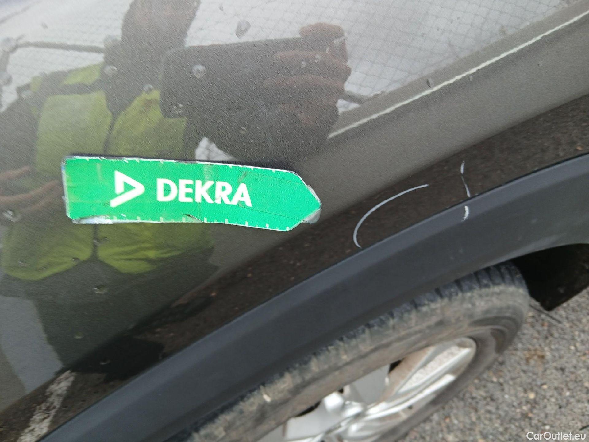  Hyundai  Tucson HYUNDAI  / 2018 / 5P / todoterreno 1.6 CRDI 85kW (116CV) 48V SLE 4X2(SP)(SL) #17