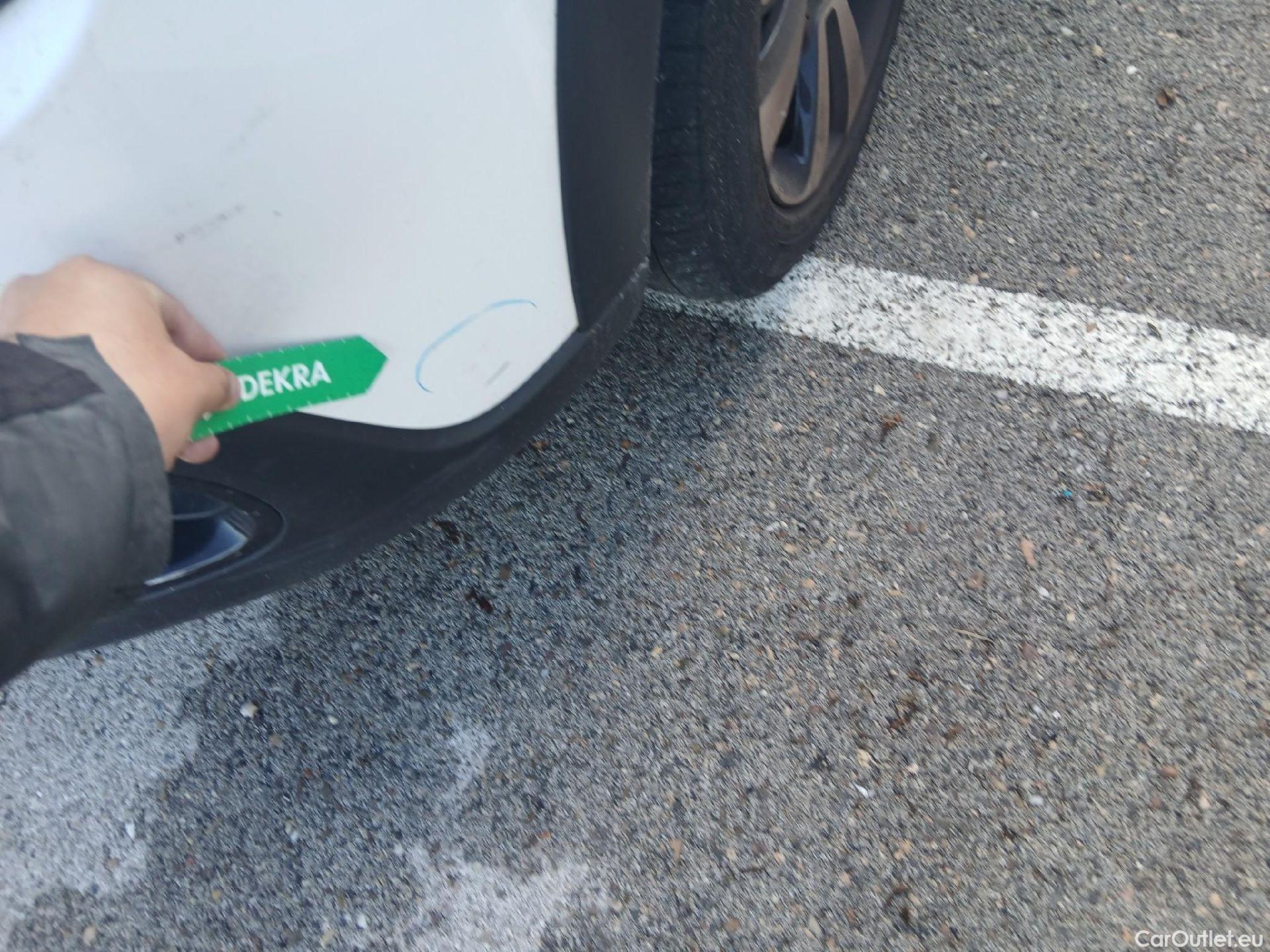  Citroen  C3 CITROEN  / 2016 / 5P / berlina con portón PureTech 60KW (82CV) FEEL (CX) #8