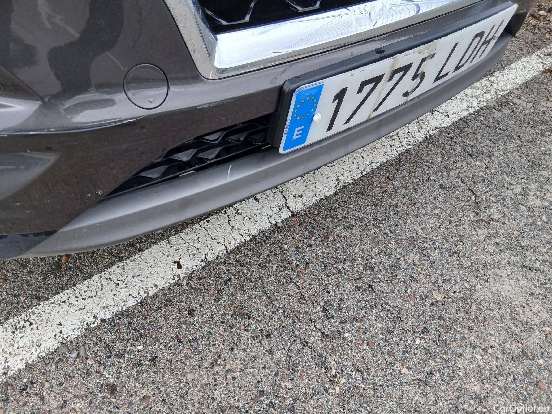  Hyundai  Tucson HYUNDAI  / 2018 / 5P / todoterreno 1.6 CRDI 85kW (116CV) 48V SLE 4X2(SP)(SL) #8