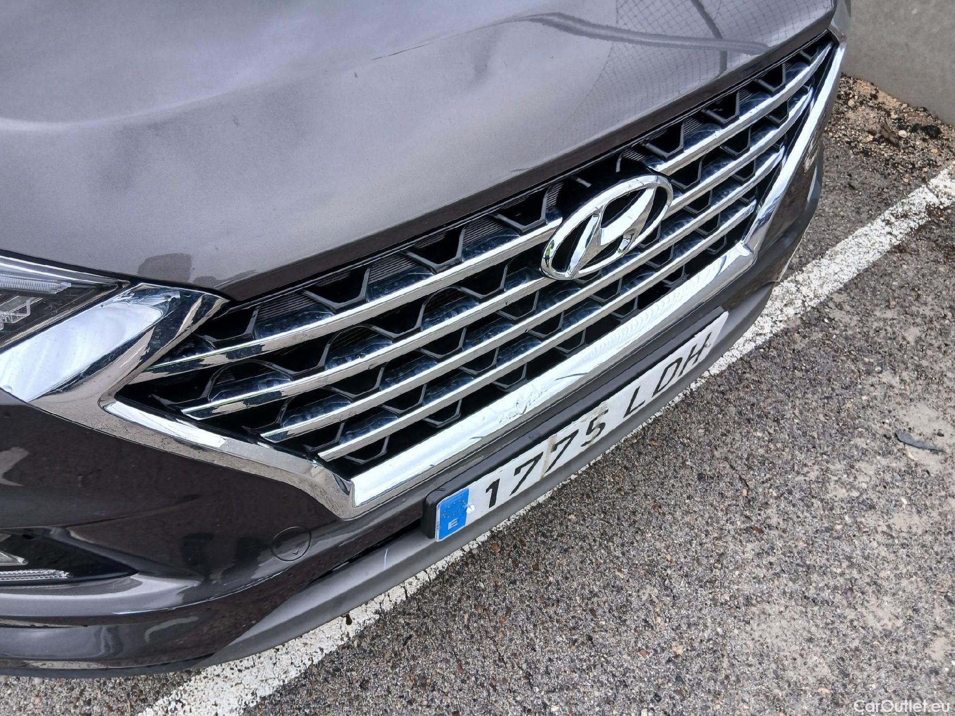  Hyundai  Tucson HYUNDAI  / 2018 / 5P / todoterreno 1.6 CRDI 85kW (116CV) 48V SLE 4X2(SP)(SL) #10