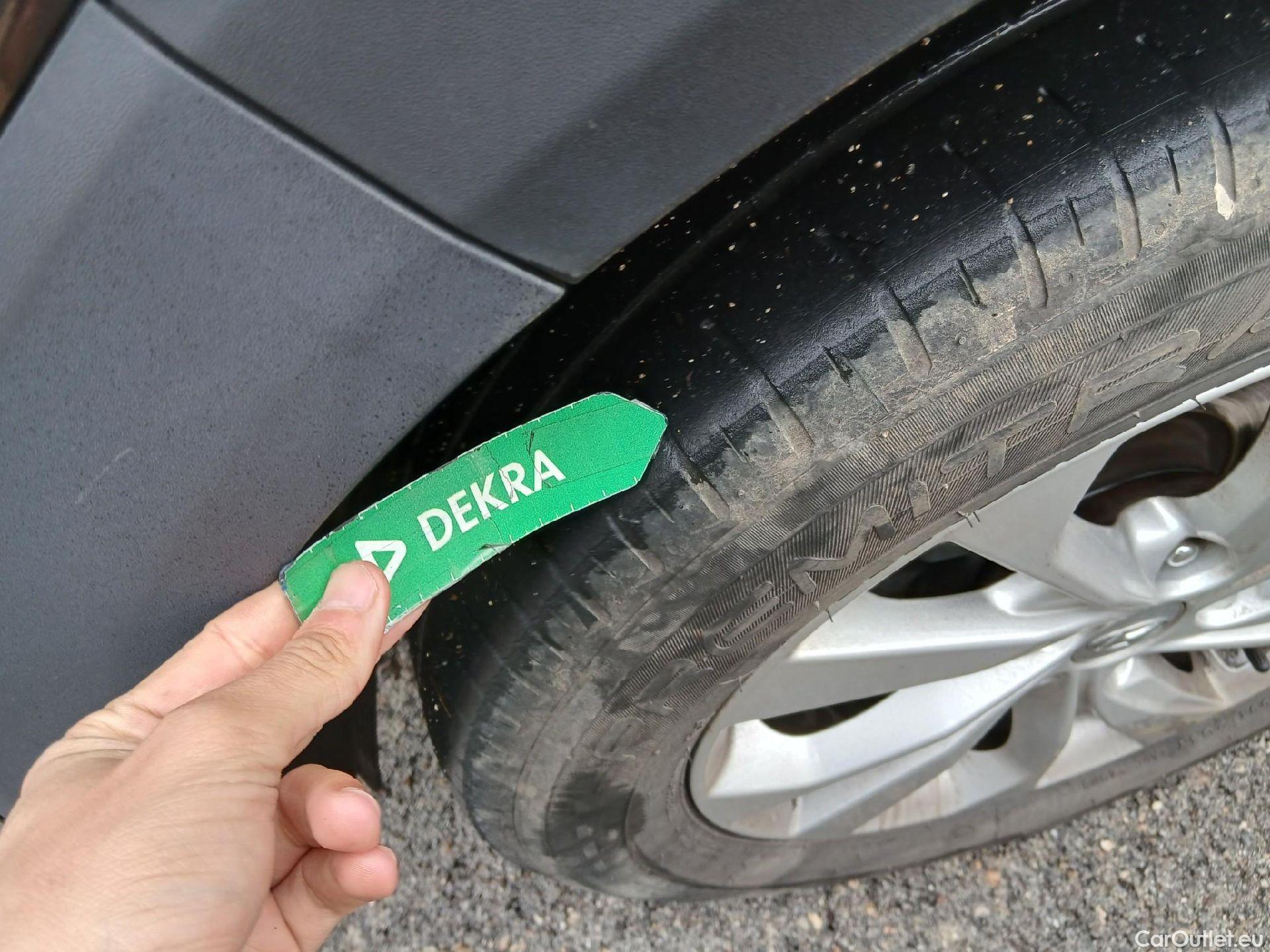  Hyundai  Tucson HYUNDAI  / 2018 / 5P / todoterreno 1.6 CRDI 85kW (116CV) 48V SLE 4X2(SP)(SL) #2