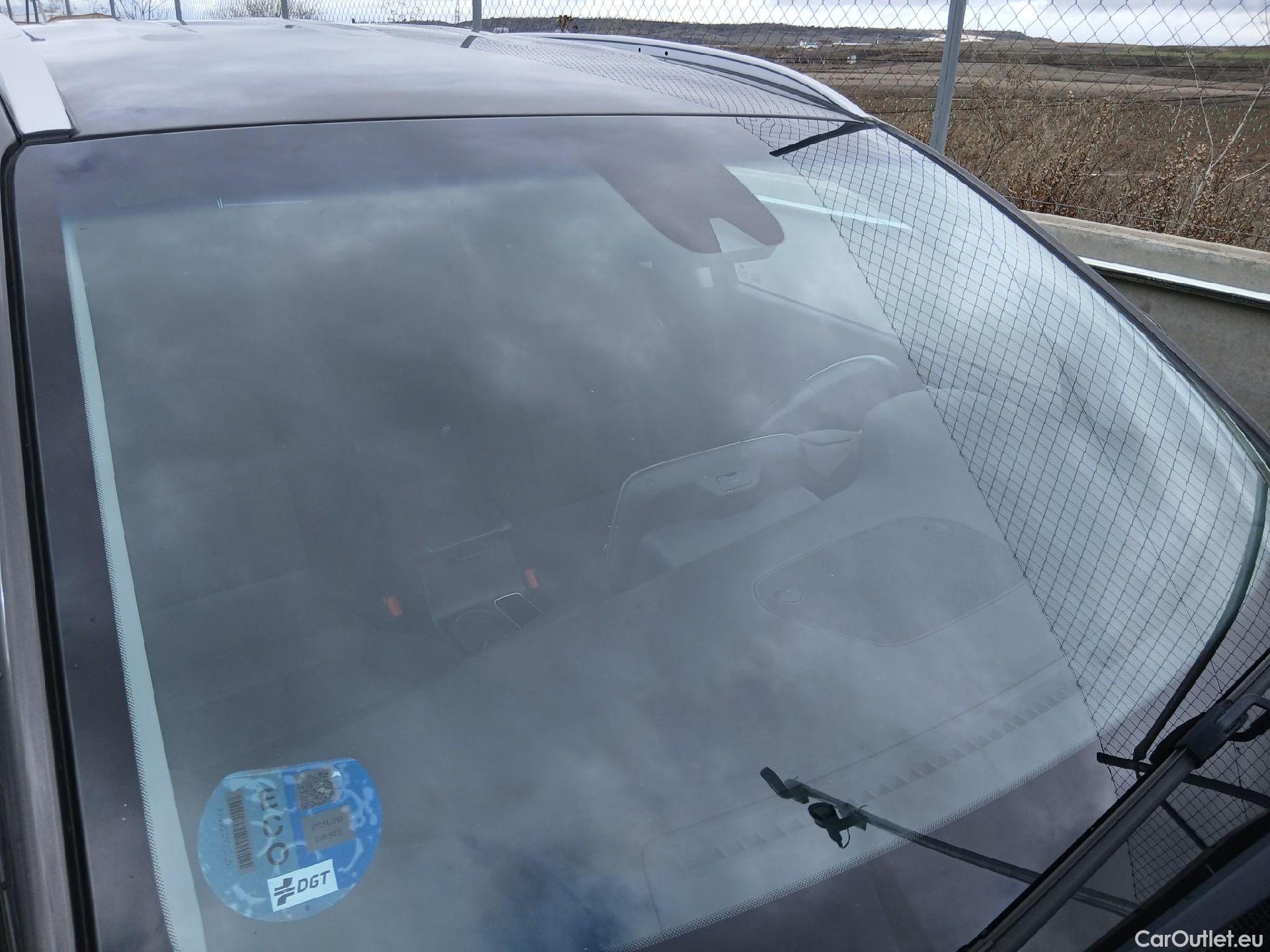  Hyundai  Tucson HYUNDAI  / 2018 / 5P / todoterreno 1.6 CRDI 85kW (116CV) 48V SLE 4X2(SP)(SL) #12