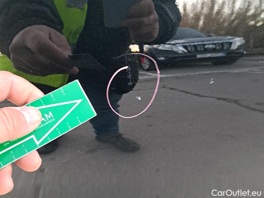  Mercedes  A-Klasse MERCEDES-BENZ Clase A / 2018 / 5P / berlina con portón A 250 e #16