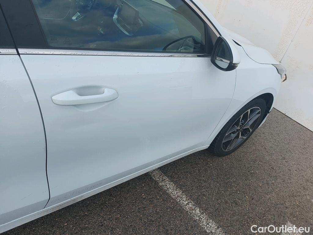  KIA  Cee'd KIA Ceed Tourer / 2021 / 5P / familiar Tourer 1.6 MHEV iMT 100kW Tech #6