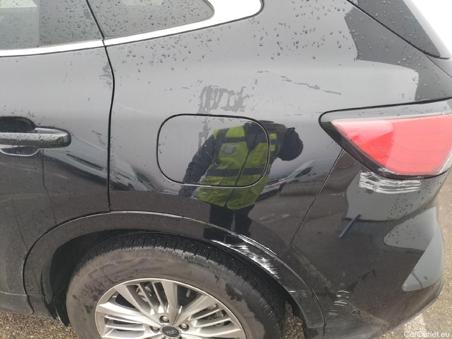  Ford  Kuga  Hybrid Vignale 2.5 190CV ATV E6d #19