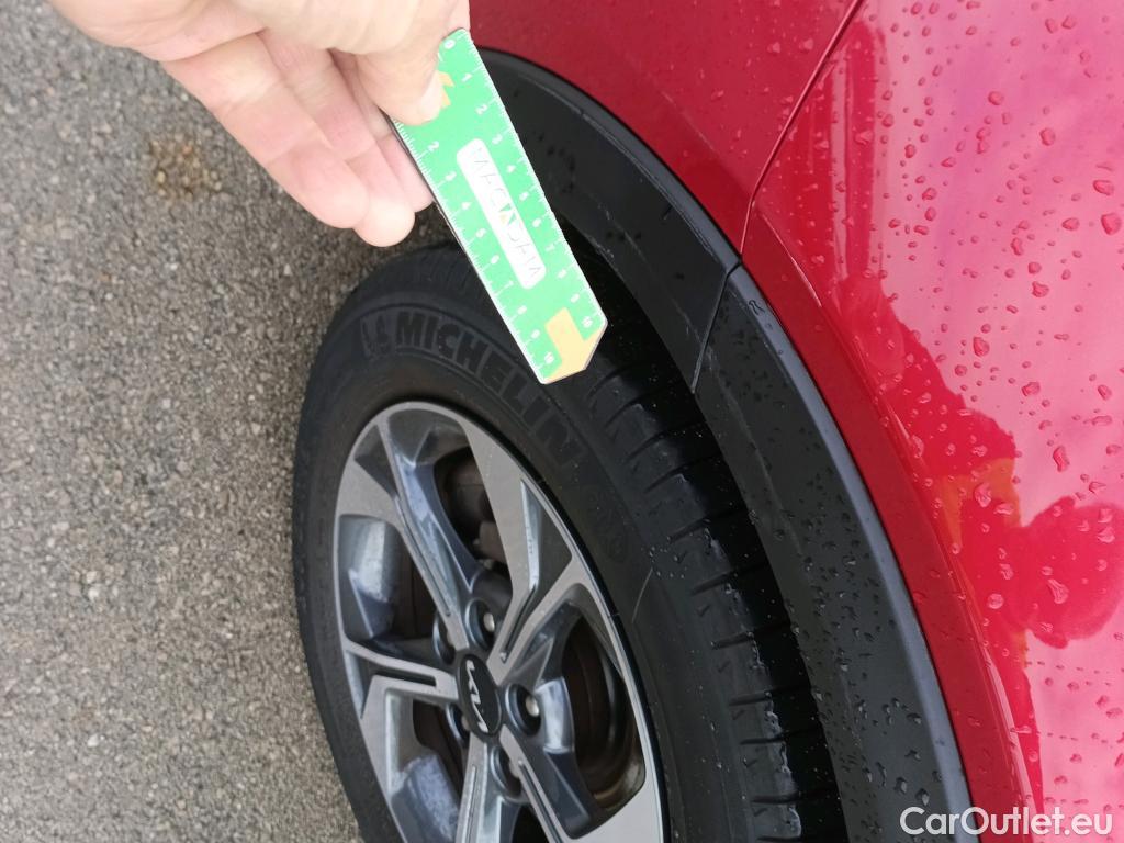  KIA  XCeed KIA  / 2019 / 5P / todoterreno 1.0 T-GDi Drive 88kW (120CV) #12