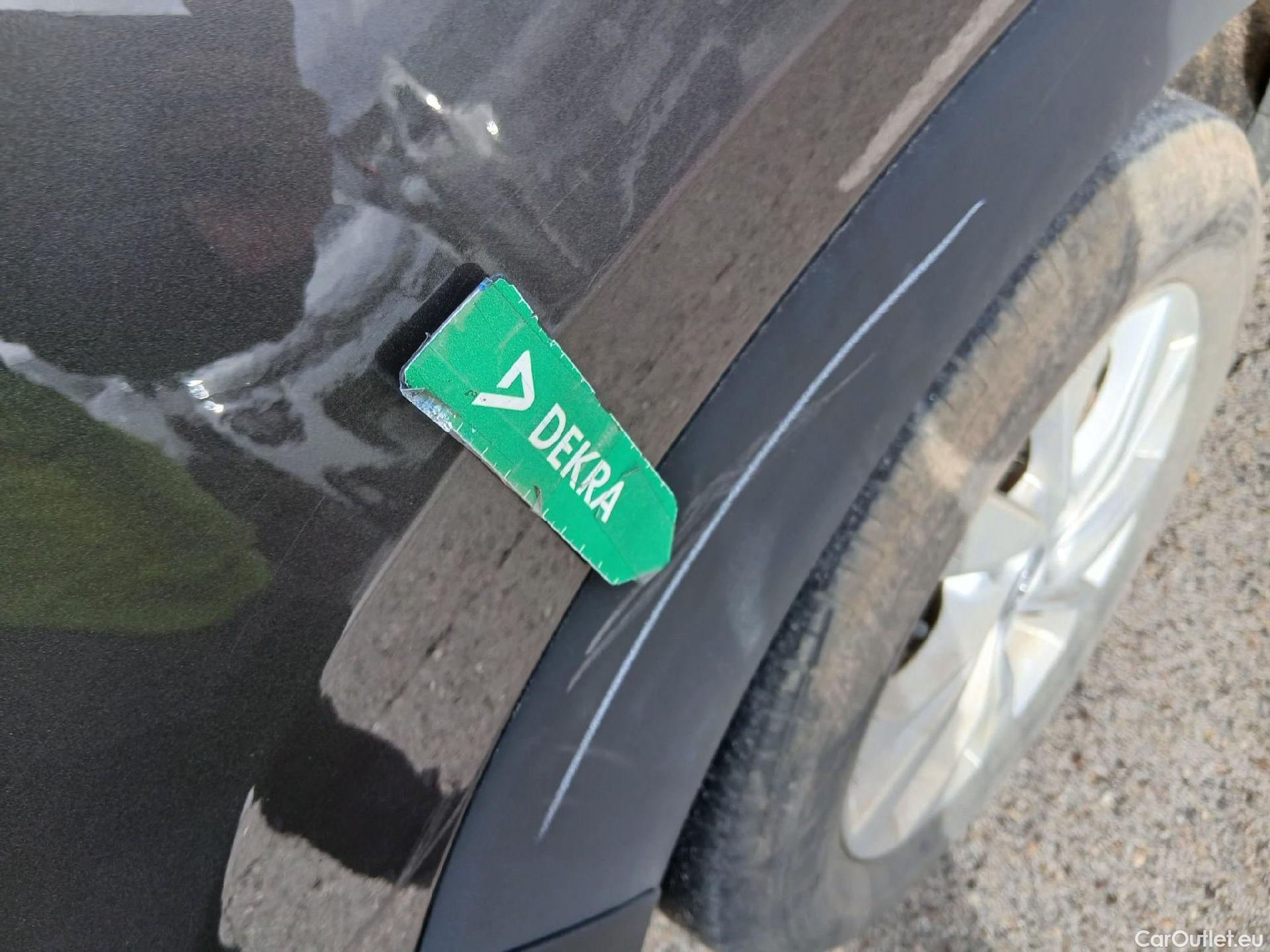  Hyundai  Tucson HYUNDAI  / 2018 / 5P / todoterreno 1.6 CRDI 85kW (116CV) 48V SLE 4X2(SP)(SL) #43