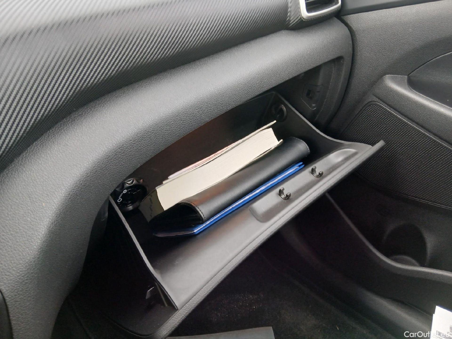  Hyundai  Tucson HYUNDAI  / 2018 / 5P / todoterreno 1.6 CRDI 85kW (116CV) 48V SLE 4X2(SP)(SL) #1