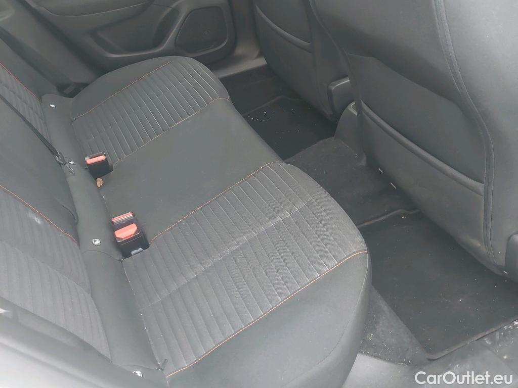  Peugeot  2008 PEUGEOT  / 2019 / 5P / todoterreno Active BlueHDI 100 S&S BVM6 #10