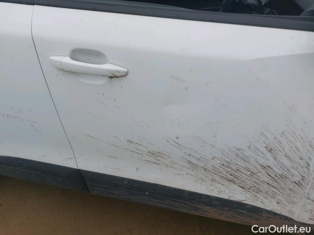  Peugeot  2008 PEUGEOT  / 2019 / 5P / todoterreno Active BlueHDI 100 S&S BVM6 #4