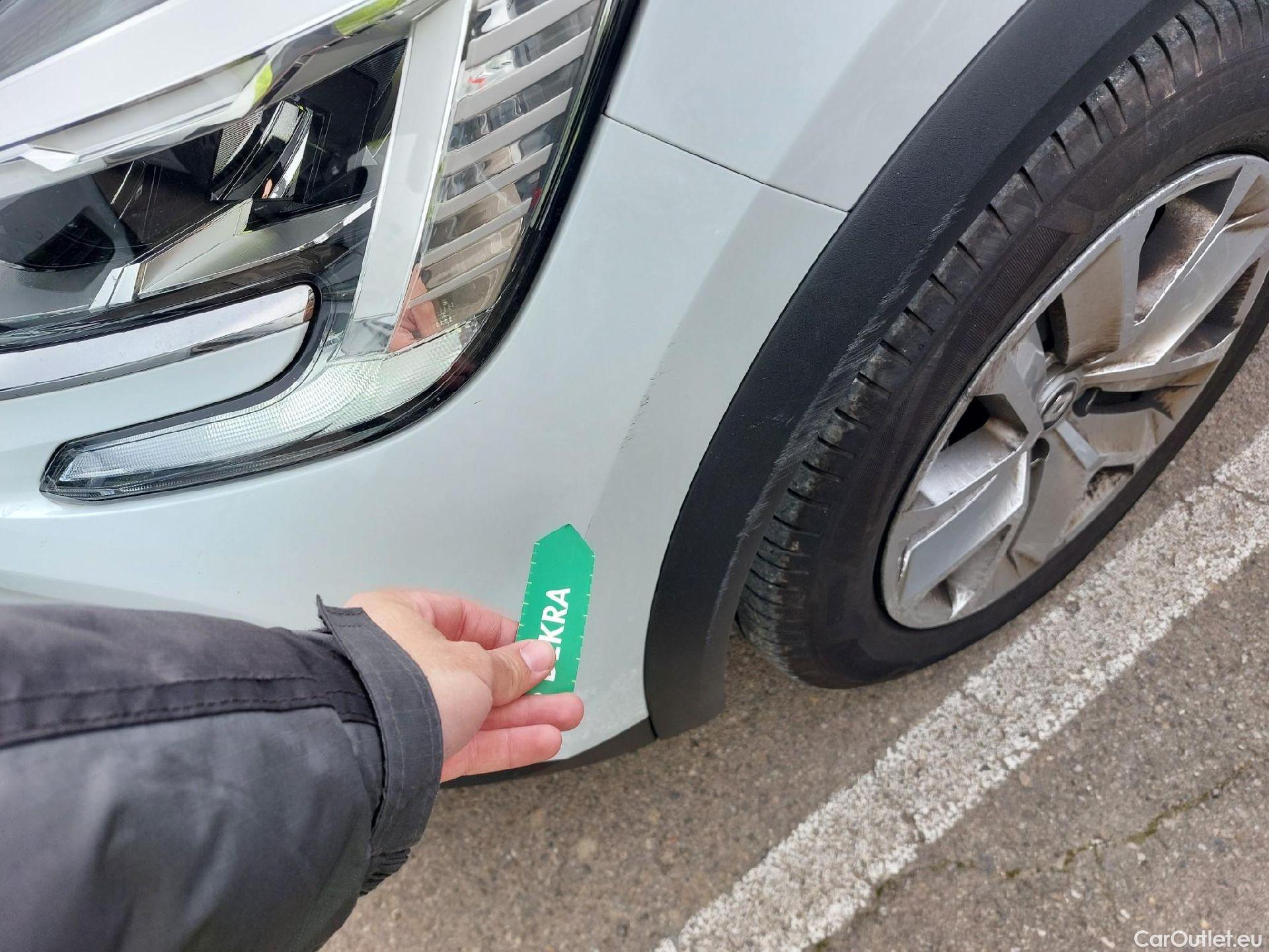  Renault  Captur RENAULT  / 2019 / 5P / todoterreno Intens TCe 90 (AC) #4