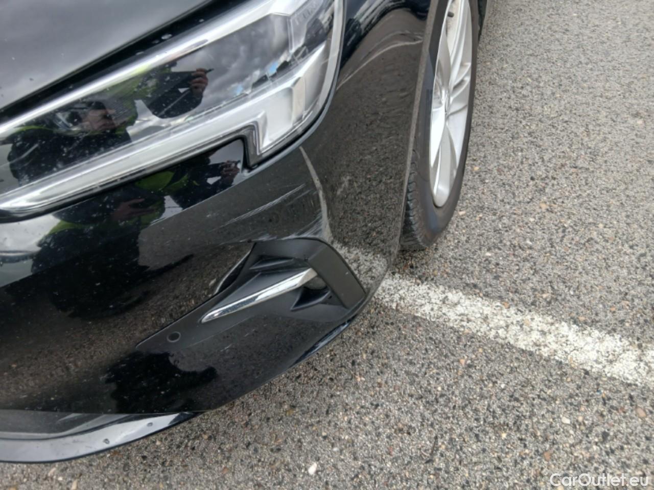  Land Rover  Discovery OPEL Insignia / 2020 / 5P / berlina con portón GS Business 1.5D DVH 130kW AT8 #9