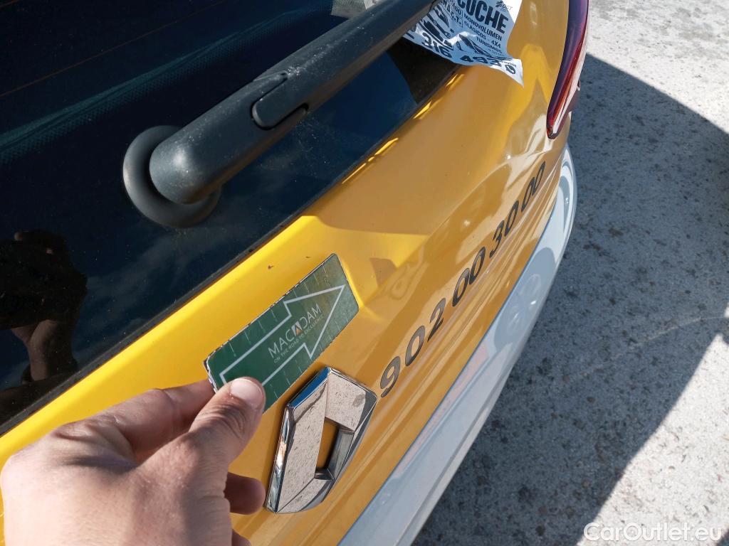  Renault  Clio RENAULT  / 2019 / 5P / berlina con portón Business Blue dCi 74kW (100CV) #7