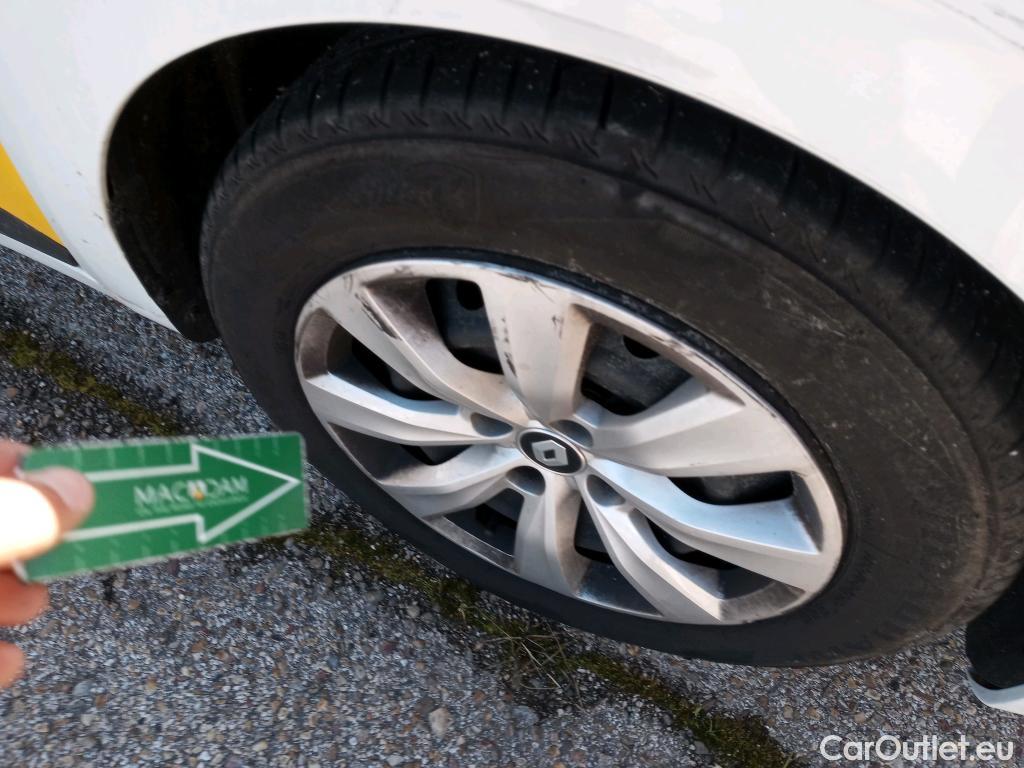  Renault  Clio RENAULT  / 2019 / 5P / berlina con portón Business Blue dCi 74kW (100CV) #31