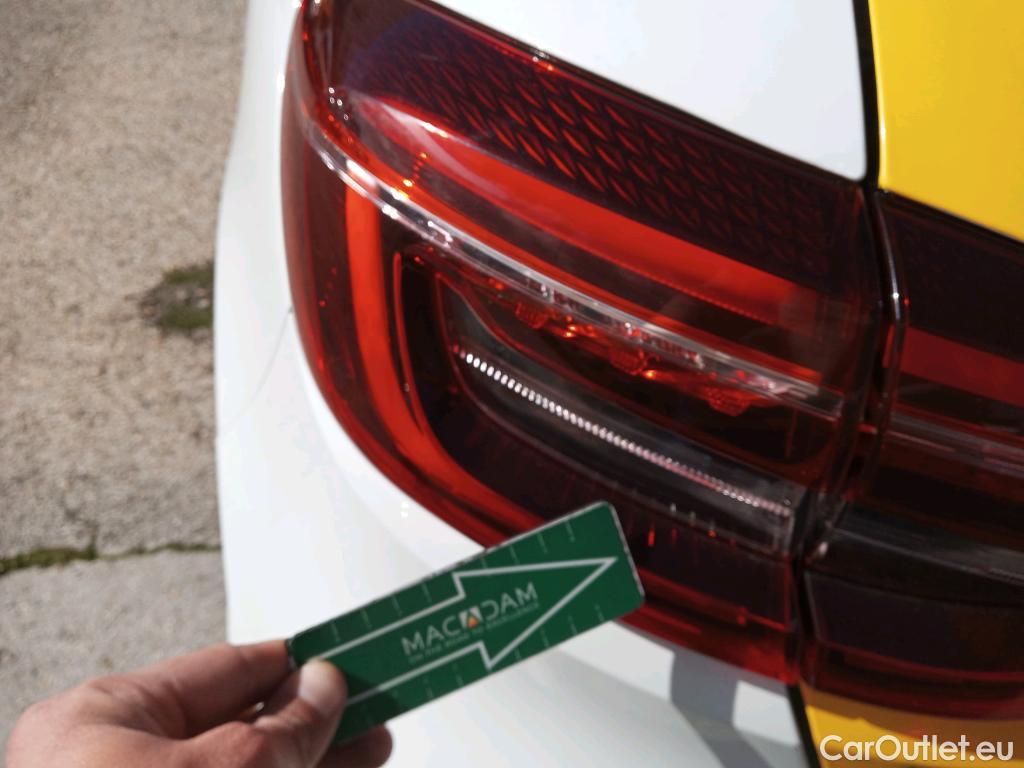  Renault  Clio RENAULT  / 2019 / 5P / berlina con portón Business Blue dCi 74kW (100CV) #4