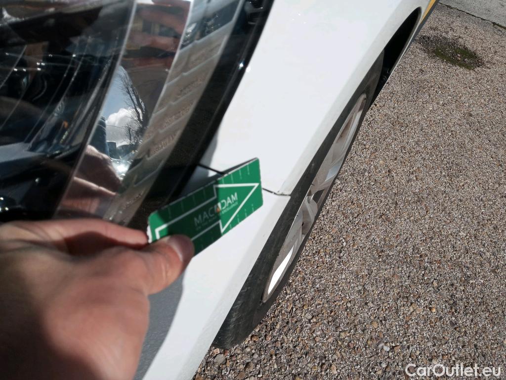  Renault  Clio RENAULT  / 2019 / 5P / berlina con portón Business Blue dCi 74kW (100CV) #40