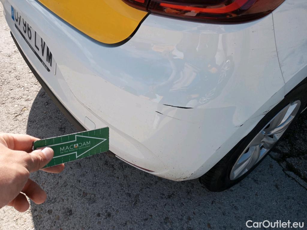  Renault  Clio RENAULT  / 2019 / 5P / berlina con portón Business Blue dCi 74kW (100CV) #26