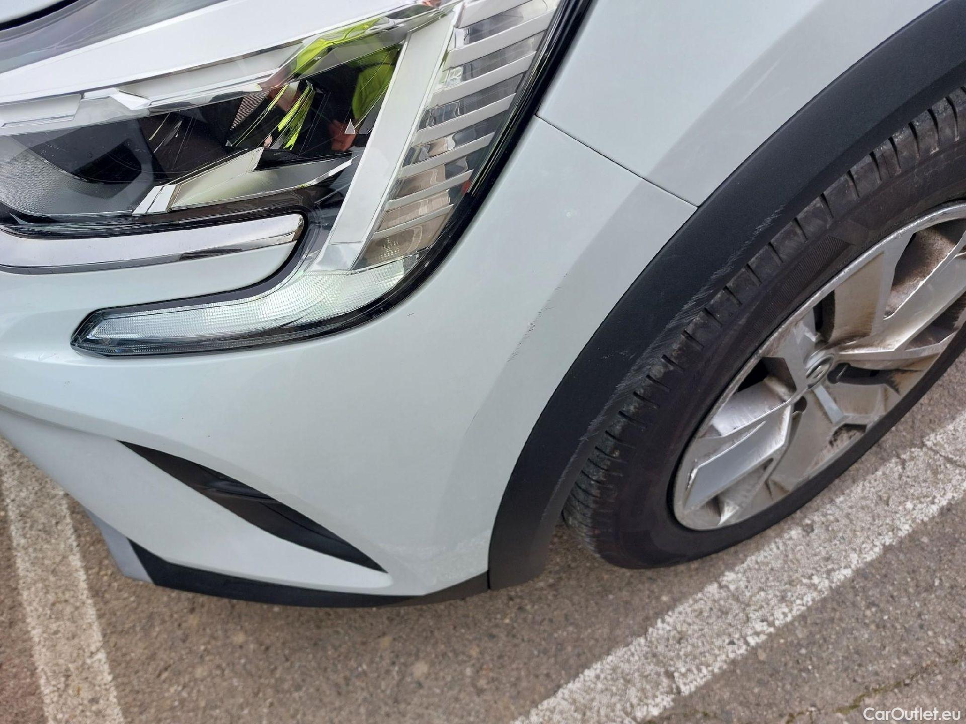  Renault  Captur RENAULT  / 2019 / 5P / todoterreno Intens TCe 90 (AC) #3