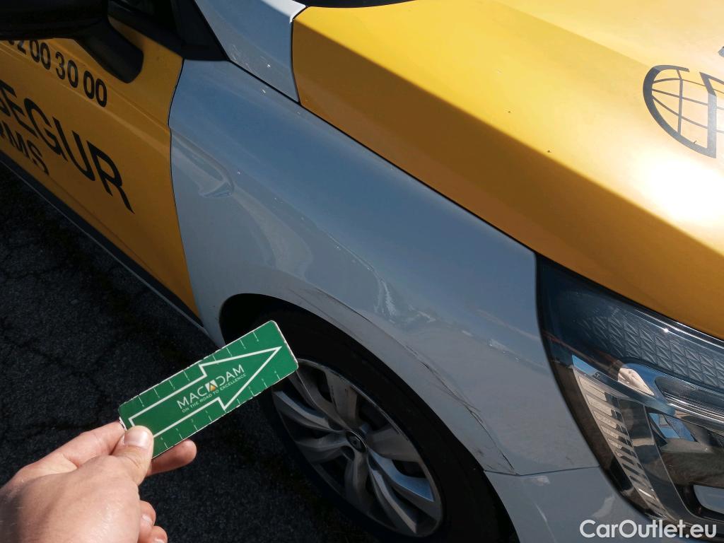  Renault  Clio RENAULT  / 2019 / 5P / berlina con portón Business Blue dCi 74kW (100CV) #24