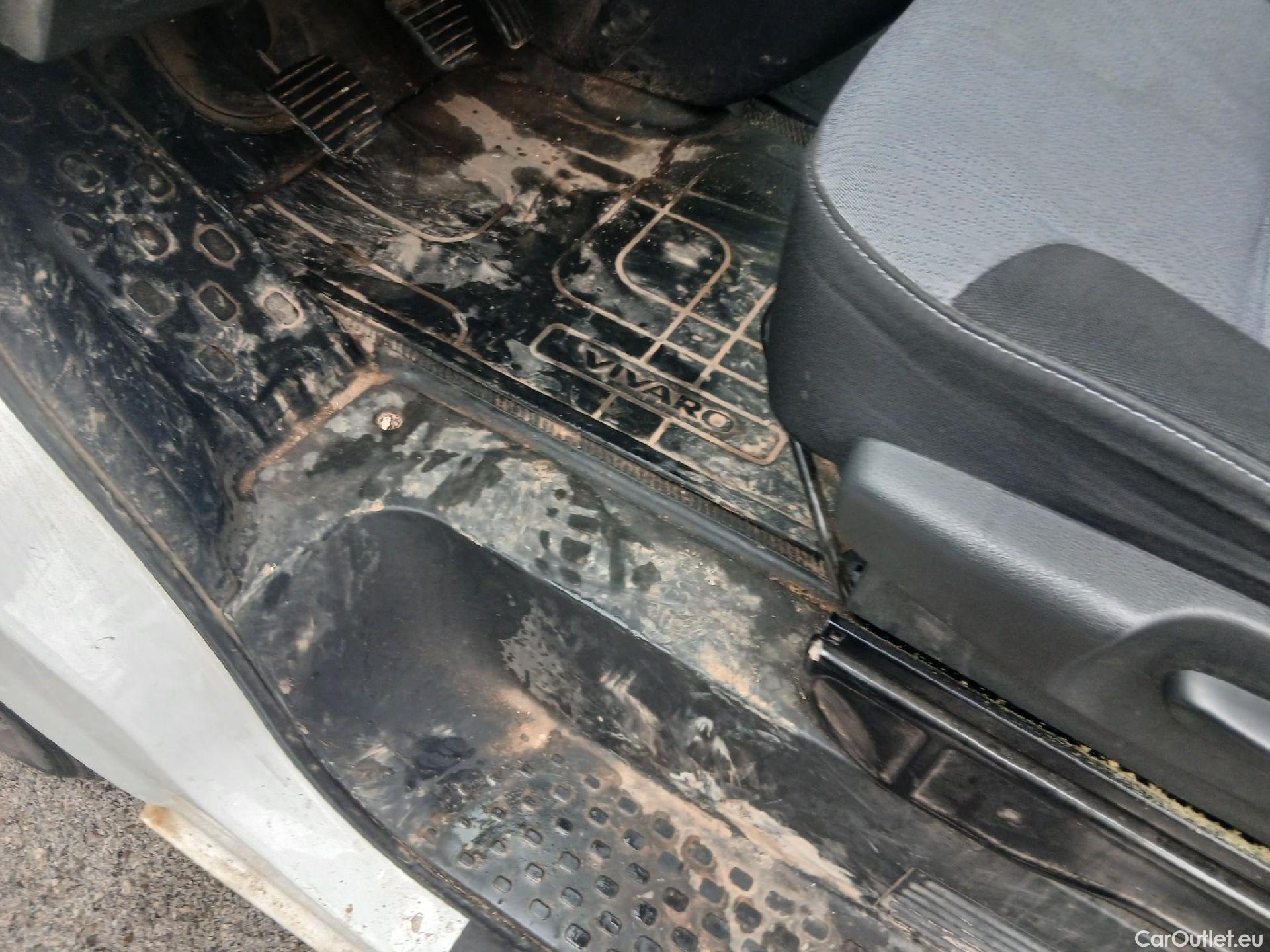  Opel  Vivaro OPEL  VU 4p 2G furgón 1.6 CDTI 115 CV Expression L2 H1 2.9t #4