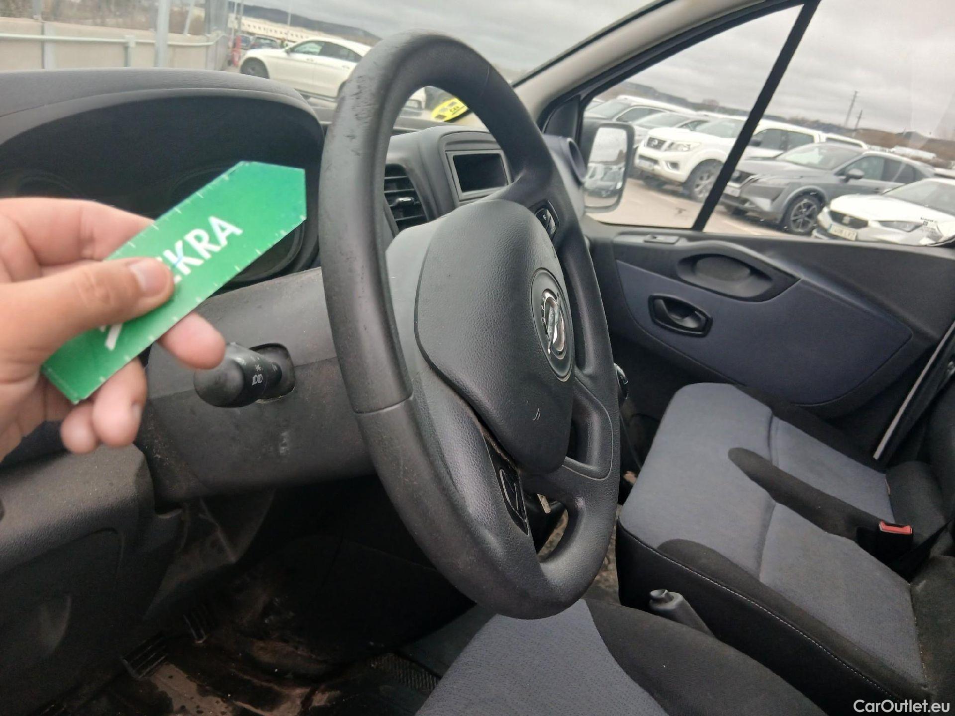  Opel  Vivaro OPEL  VU 4p 2G furgón 1.6 CDTI 115 CV Expression L2 H1 2.9t #5