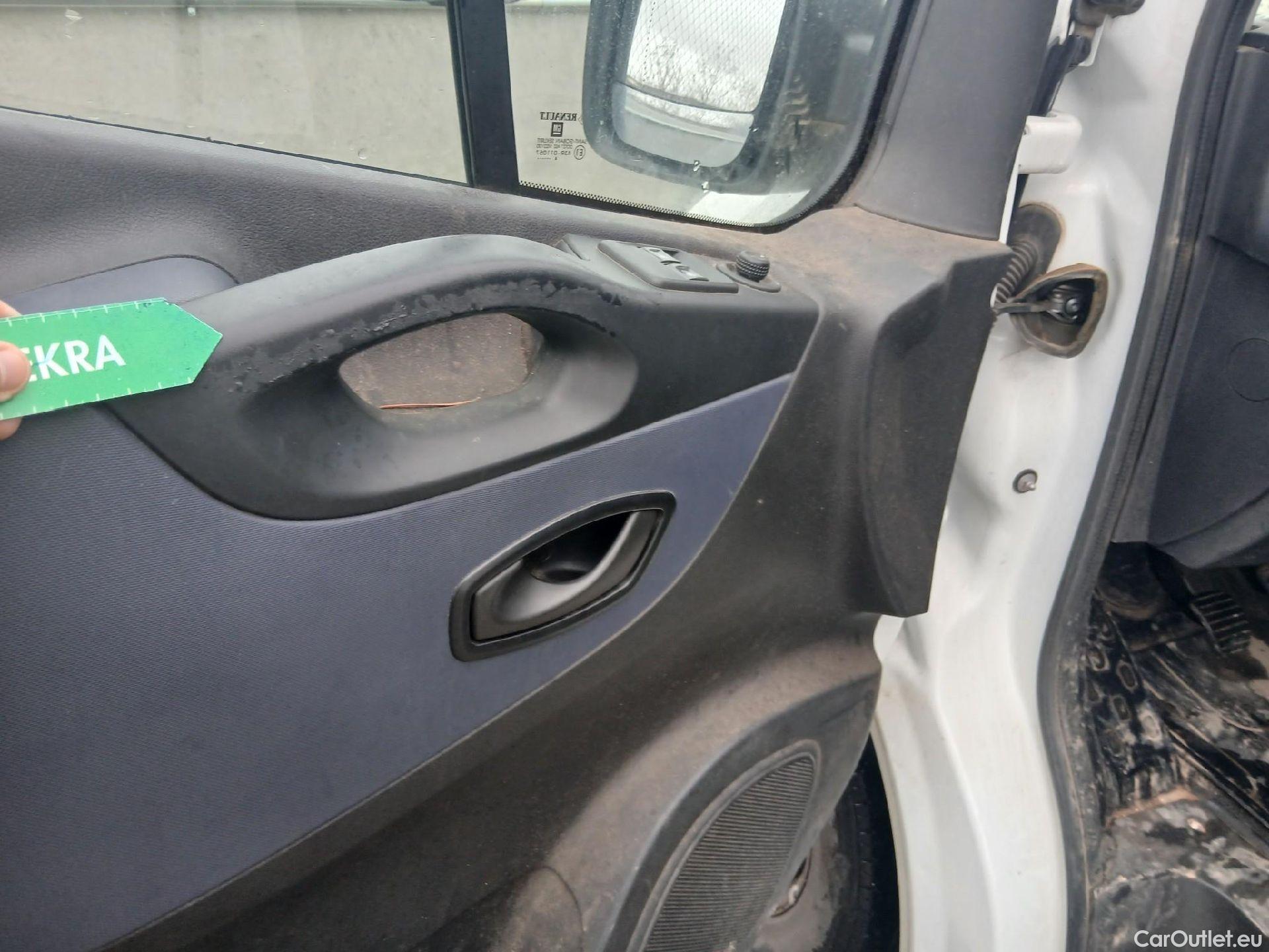  Opel  Vivaro OPEL  VU 4p 2G furgón 1.6 CDTI 115 CV Expression L2 H1 2.9t #8