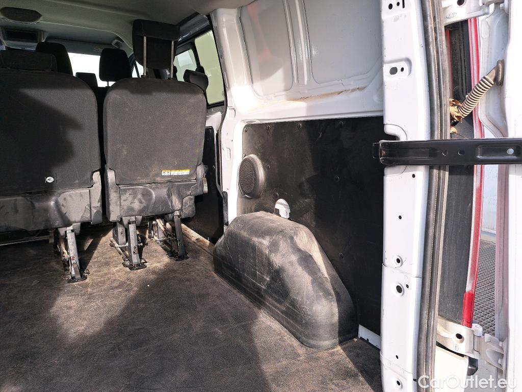  Ford  Transit  Custom Combi / Tourneo Custom 320 L1 Trend 2.0 Ecoblue 150CV MT6 E6d #47