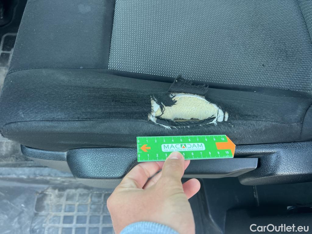  Opel  Vivaro OPEL  / 2019 / 4P / combi 1.5 Diésel 88kW (120CV) L Std Express #22