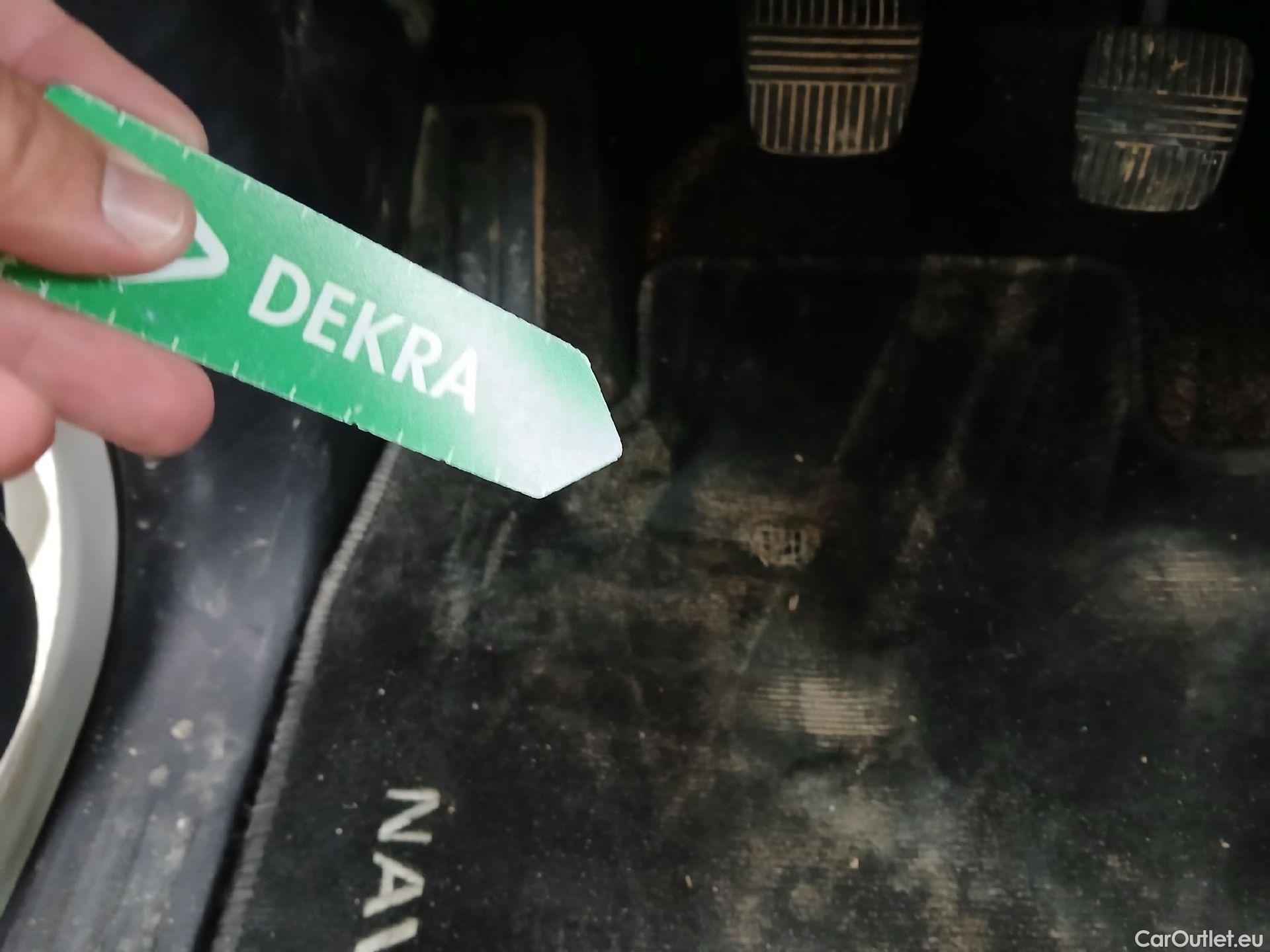  Nissan  Navara NISSAN  / 2015 / 4P / pickup Doble Cab. 2.3dCi 120kW(160CV) Visia #2