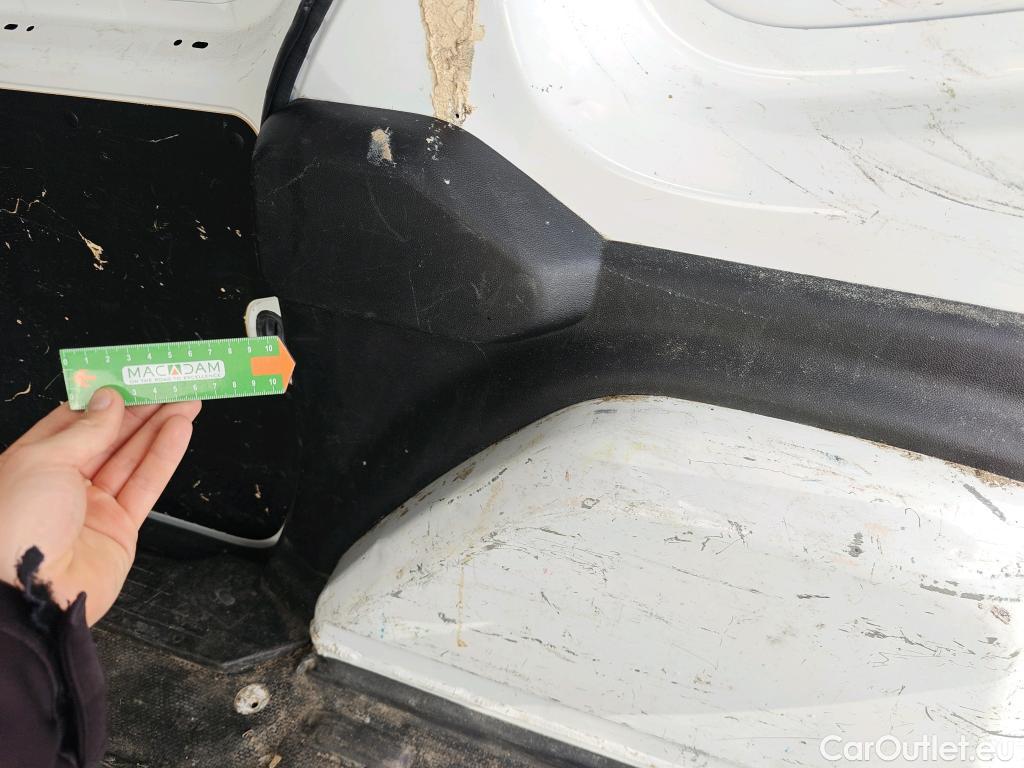  Mercedes  Citan MERCEDES-BENZ  / 2021 / 4P / furgón derivado de turismo 110 CDI 70kW Furgón Base Largo (AC) #80