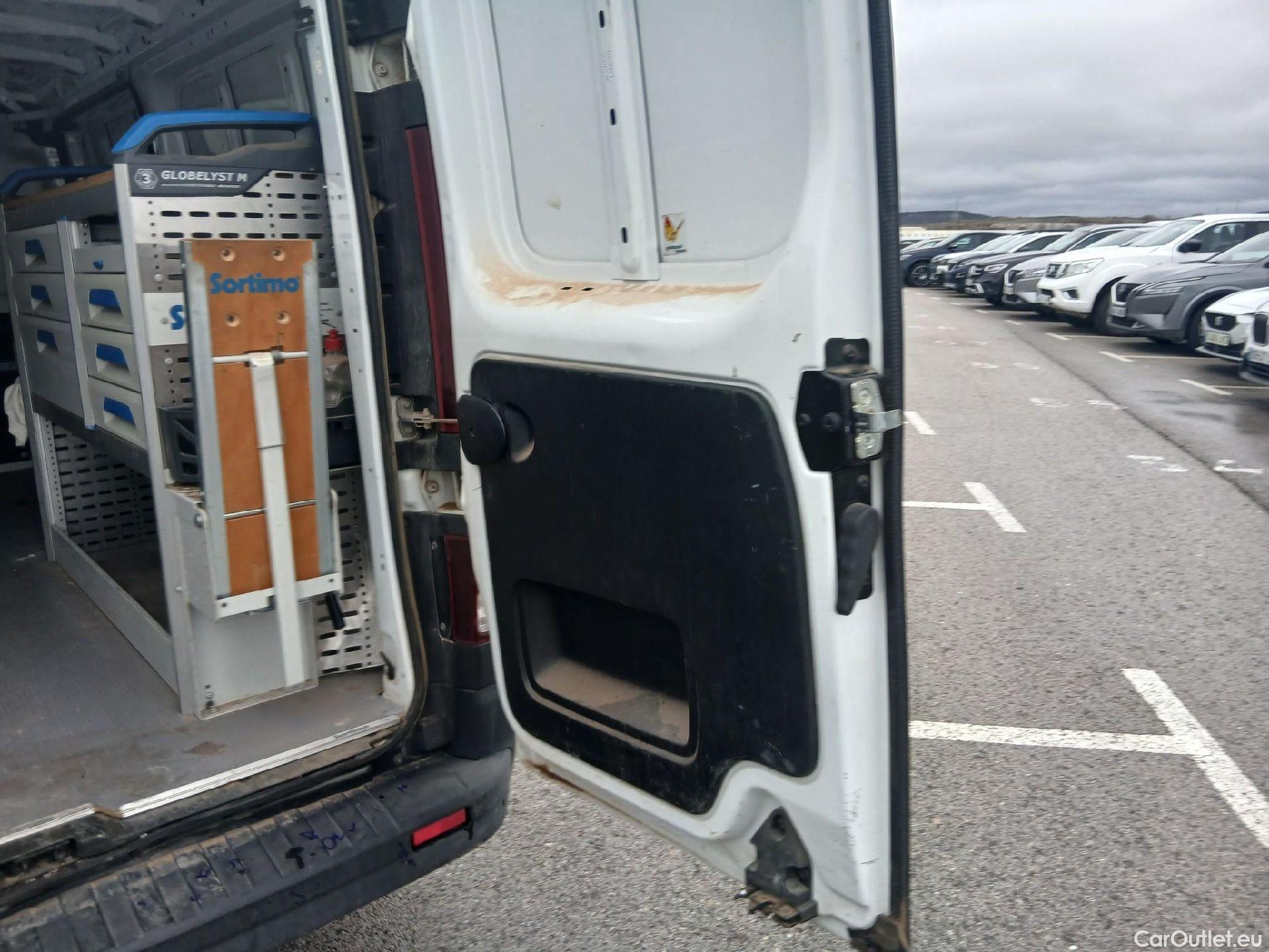  Opel  Vivaro OPEL  VU 4p 2G furgón 1.6 CDTI 115 CV Expression L2 H1 2.9t #2