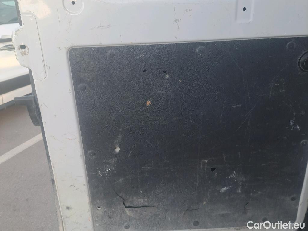  Peugeot  Boxer PEUGEOT  / 2014 / 4P / furgón 333 L2 H1 BHDI 103kW (140CV) S&S 6 V. M (AC) #42