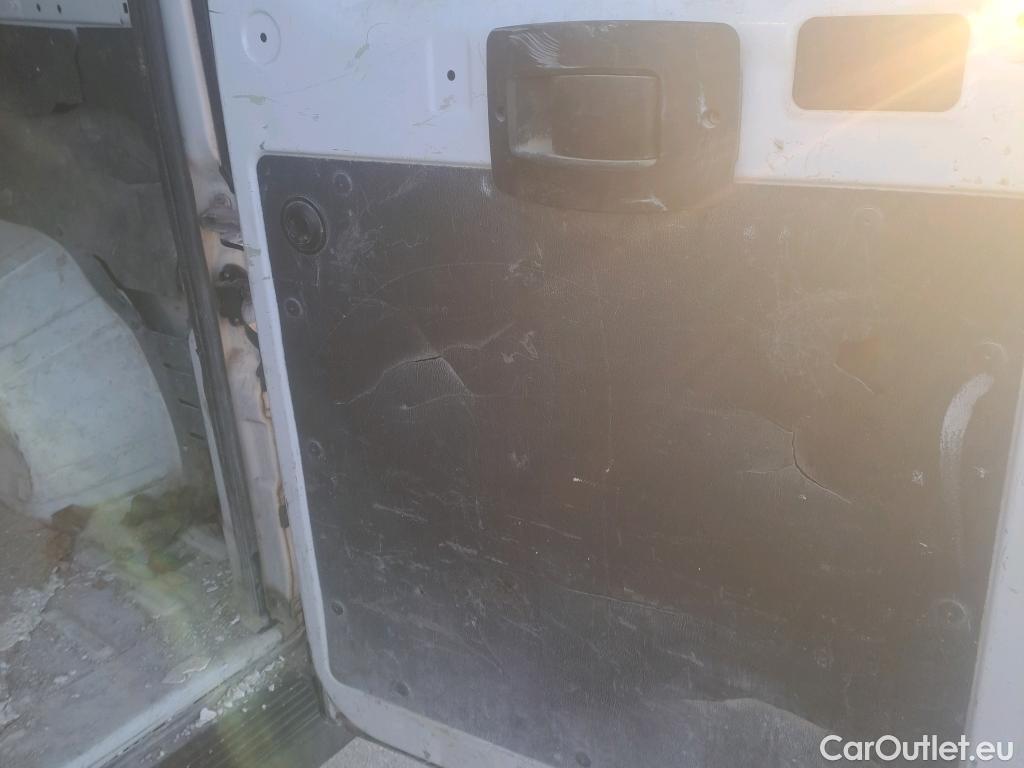  Peugeot  Boxer PEUGEOT  / 2014 / 4P / furgón 333 L2 H1 BHDI 103kW (140CV) S&S 6 V. M (AC) #40