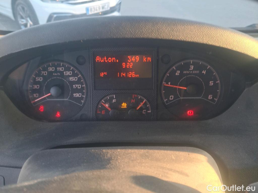  Peugeot  Boxer PEUGEOT  / 2014 / 4P / furgón 333 L2 H1 BHDI 103kW (140CV) S&S 6 V. M (AC) #77