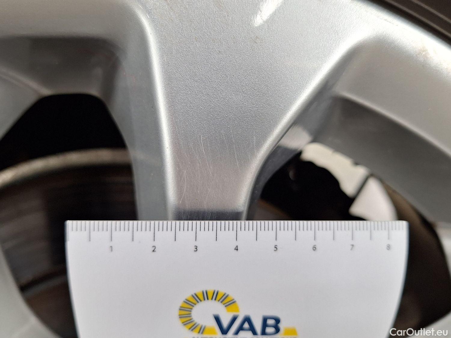  Ford  Kuga Ford,  '19 PHEV, Ford  2.5i PHEV Aut. 165kW Titanium 5d #8