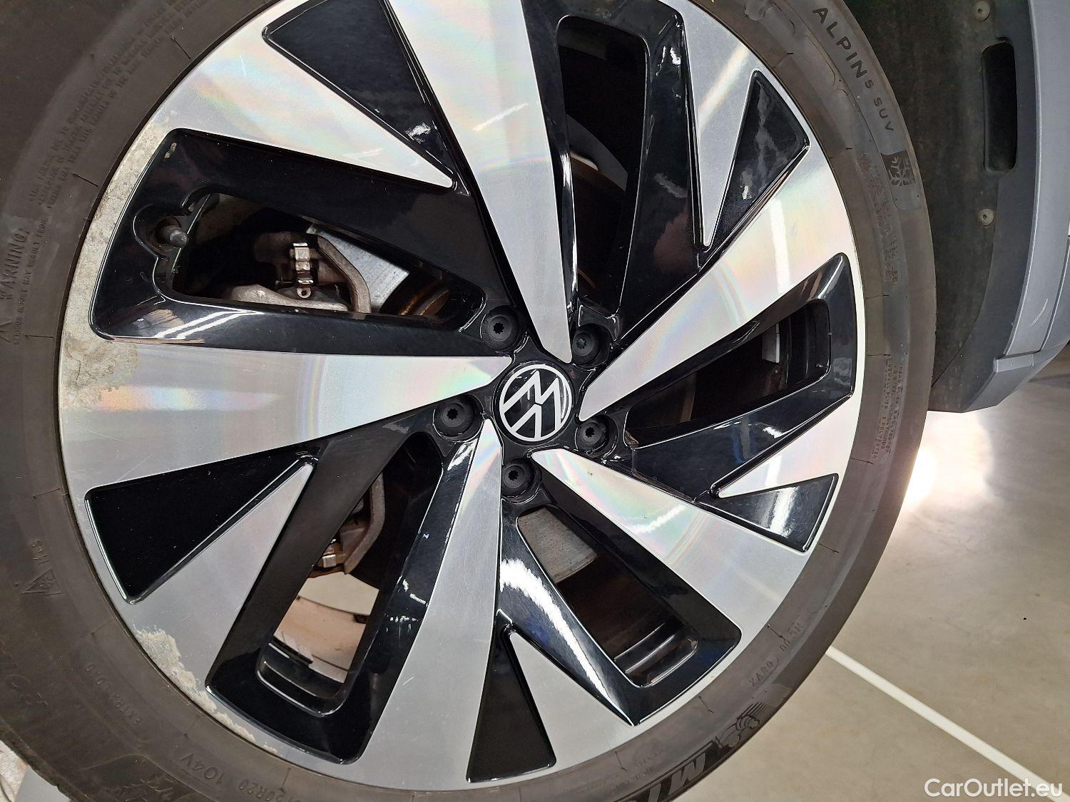  Volkswagen  ID.4 VW,  '20 BEV, Volkswagen   1st 5d #1