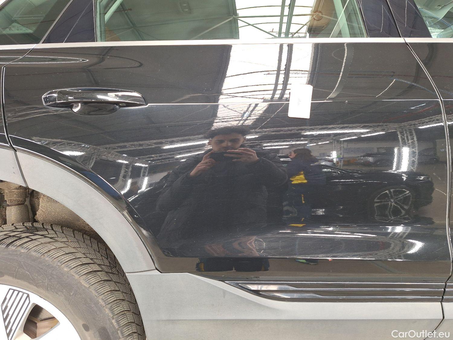  Audi  E-TRON Audi,  '19 BEV, Audi  55 Quattro 5d #5