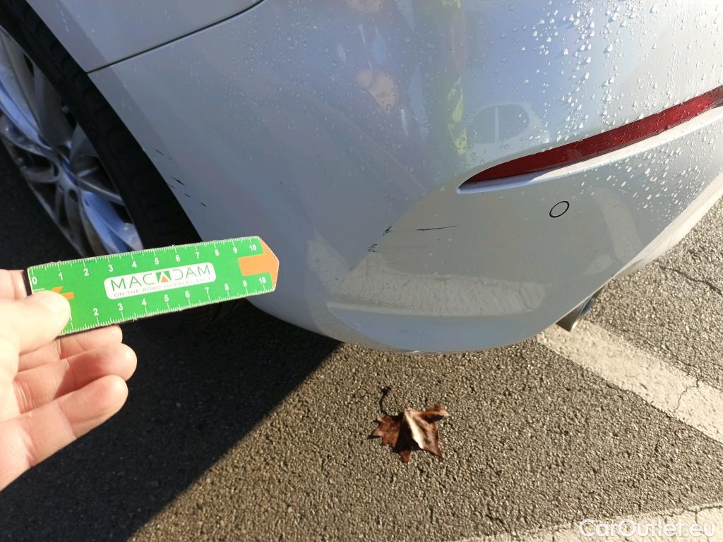  Bmw  Serie 1 BMW  / 2019 / 5P / berlina con portón 118i #26