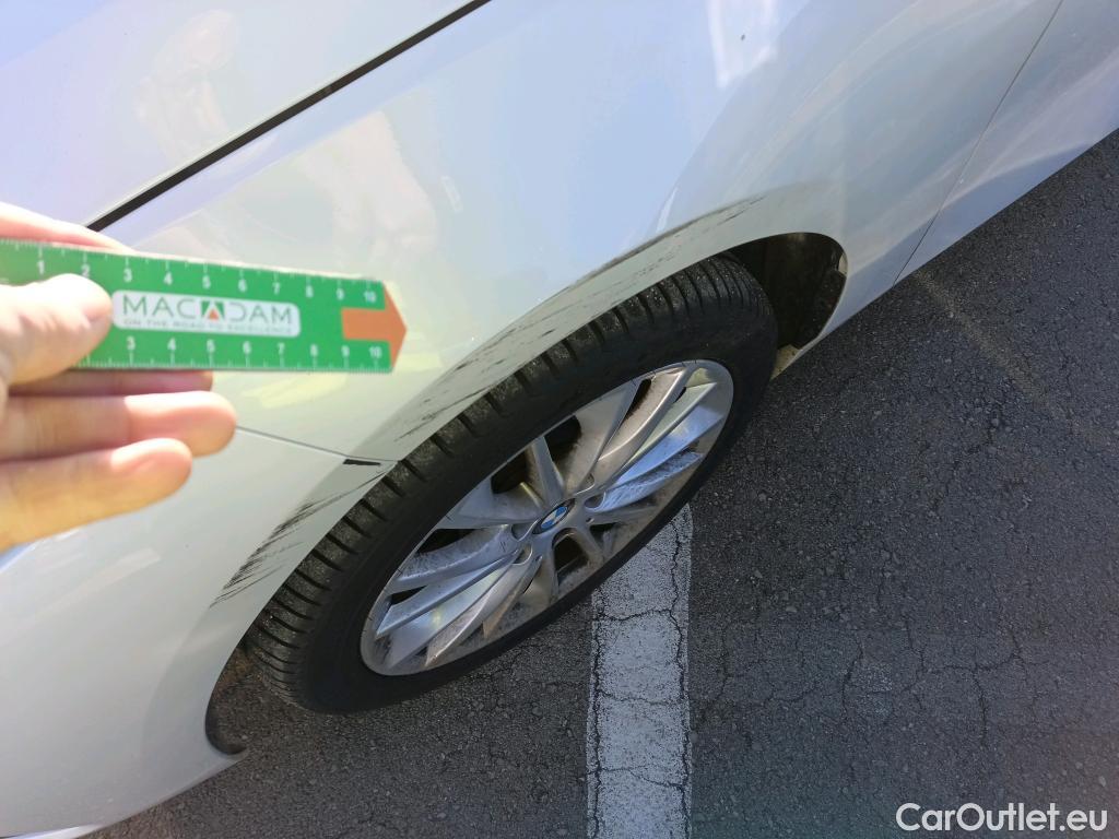  Bmw  Serie 1 BMW  / 2019 / 5P / berlina con portón 118i #24